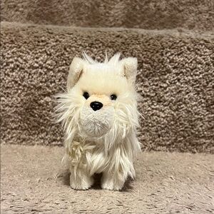 American girl Pomeranian retired dog. *Dosent come with the magnetic dog bone!*